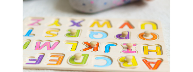アルファベッドのおもちゃ画像